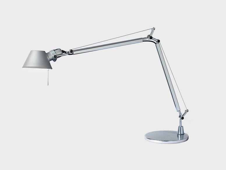 Design Original Artemide Flexibel ausrichtbare Schreibtischlampe aus Aluminium